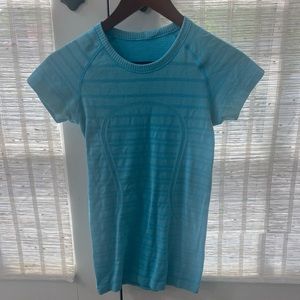 Lulu lemon swiftly tech short sleeve top